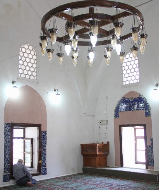 (Özel Haber) 400 Yıllık Çiniler Ait Olduğu Yerde Sergilenmeyi Bekliyor