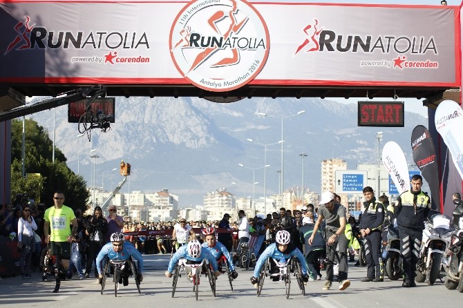 11. Uluslararası Runatolia Antalya Maratonu Start Aldı