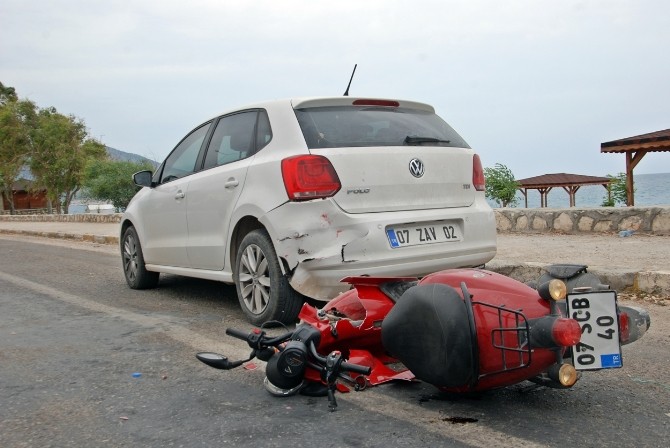 11 yaşındaki motosikletli kız çocuğu, otomobile çarptı