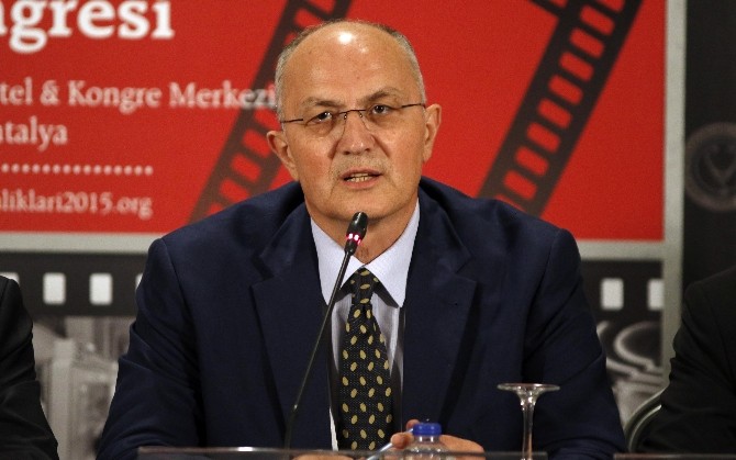 17’nci Ulusal İç Hastalıkları Kongresi Antalya’da Devam Ediyor