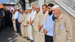 80 hacı adayı dualarla uğurlandı