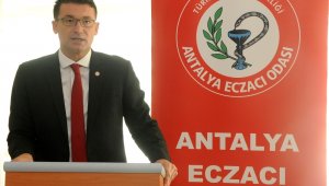 Antalya Eczacı Odası Başkanı Akkuş: "İnternet üzerinden satışı yapılan ilaç formundaki takviye ürünler ölüme varan sonuçlar doğurabilir"