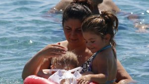 Antalya sahilleri dolup taştı