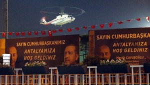 Cumhurbaşkanı Erdoğan, Antalya'da Milli Tekvandocu Nur Tatar'ın düğününe katıldı