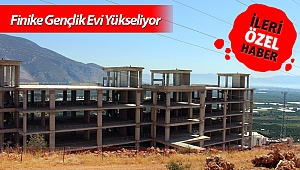 Finike Gençlik Evi Yükseliyor