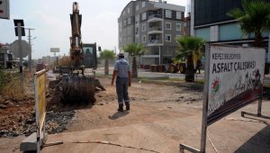 Kepez'de sıcak asfalt çalışması