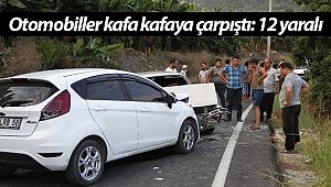 Otomobiller kafa kafaya çarpıştı: 12 yaralı