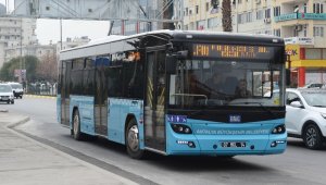 Resmi plakalı otobüsler ve tramvay bayramda ücretsiz