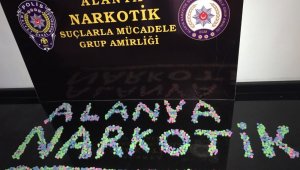 Şüpheli araçtan bin 475 adet uyuşturucu hap çıktı