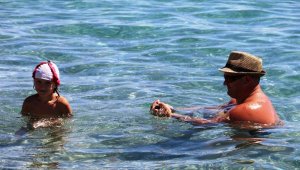Antalya'da yaz devam ediyor