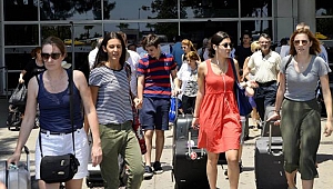 Antalya'ya hava yoluyla gelen turist sayısı 9.5 milyonu geçti 