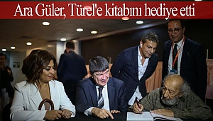 Ara Güler, Türel'e kitabını hediye etti