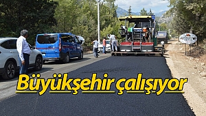 Büyükşehir'den Çıralı'ya sıcak asfalt