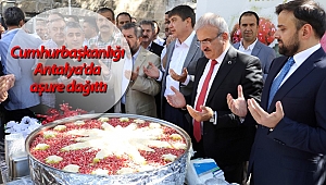 Cumhurbaşkanlığı Antalya'da aşure dağıttı