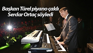 Cumhuriyet coşkusu Serdar Ortaç'la yaşandı