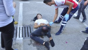 Manavgat'ta kaza yapan motosiklet yandı