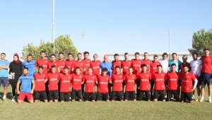 Türkiye işitme Engelliler Milli Futbol Takımı kampa girdi