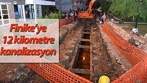 Büyükşehir Finike'ye 12 kilometre kanalizasyon hattı döşüyor