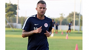 Antalyaspor'da Menez beklenenden uzak kaldı