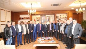 AÜ Rektörü Ünal, İşletme Fakültesini inceledi