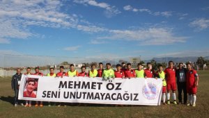 İşitme Engelliler Mehmet Öz'ü unutmadı