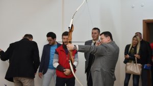 Kepez'de okçuluk kursu