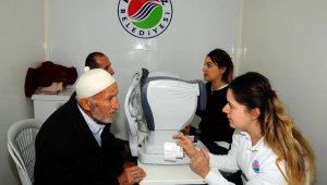 Kepez'in 'Sağlık Tırı' şifa dağıtıyor