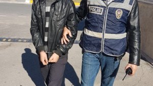 Manavgat'ta çeşitli suçlardan aranan zanlı yakalandı