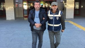 Manavgat'ta yağma suçundan aranan zanlı yakalandı