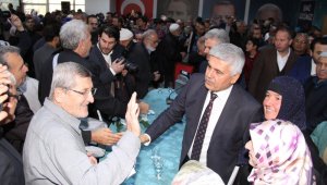 Serik'te Umre Yolcuları Dualarla uğurlandı