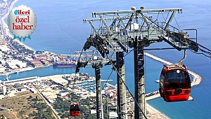 Teleferik ile 350 bin kişi zirveye çıktı