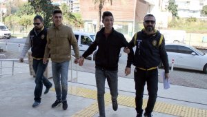 Alanya'da 2 cezaevi firarisi yakalandı