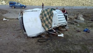 Antalya'da trafik kazası: 1 ölü, 2 yaralı