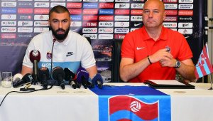 Burak Yılmaz: "Gelen teklifler var ama ayrılma gibi bir düşüncem yok"