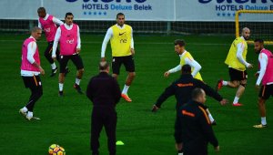 Galatasaray hazırlıklarını sürdürdü