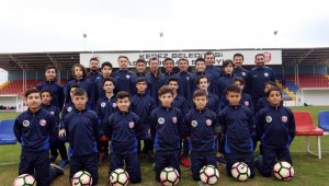 Kepez'in Yıldızları Play-Off'da