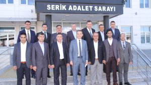 Serik Esnaf Odası Başkanı Savaş mazbatasını aldı
