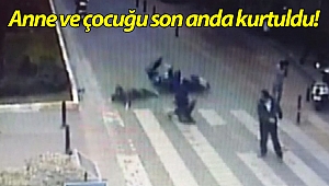 Anne ve çocuğu motosikletin altında kalmaktan son anda kurtuldu!