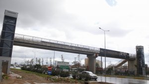 Antalya'da üst geçitteki asansörler yeniden yapıldı