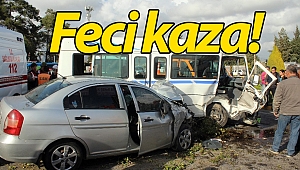 Antalya'da kontrolden çıkan otomobil minibüse çarptı: 8 yaralı! (Videolu)