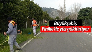 Büyükşehir, Finike'de hizmetlerine devam ediyor