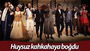 Başkan Türel, 'AŞT oyuncuları ile gurur duyuyorum'