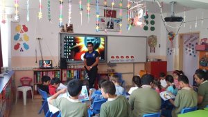 Miniklere polislik aşılandı