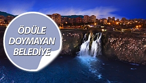 Gelinlik giymiş 'Düden Şelalesi' ödül aldı (Videolu)