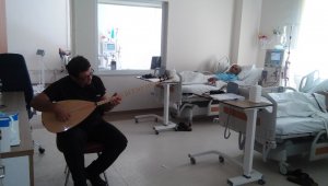Diyaliz Hastalarına Müzik Dinletisi İle Destek