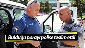 Halk otobüsü beklerken bulduğu parayı polise teslim etti! (Videolu)