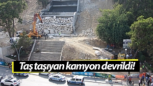 Taş yüklü kamyon devrildi!