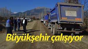 Elmalı’da Armutlu yolu yenileniyor 