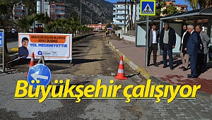 Finike Fatih Bulvarı'nda asfalt hazırlığı