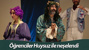 Lise son sınıf öğrencileri Huysuz ile neşelendi